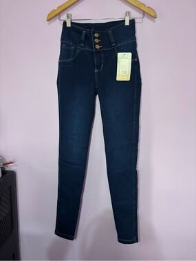 Colombian jeans with effect push up